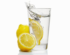 теплая вода с лимоном